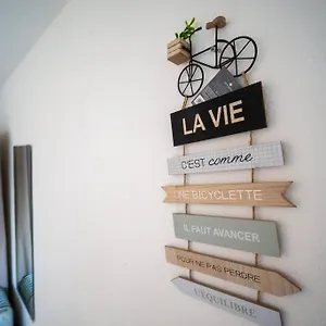 Tout Equipe A Juste Cote Du Tramway Appartement